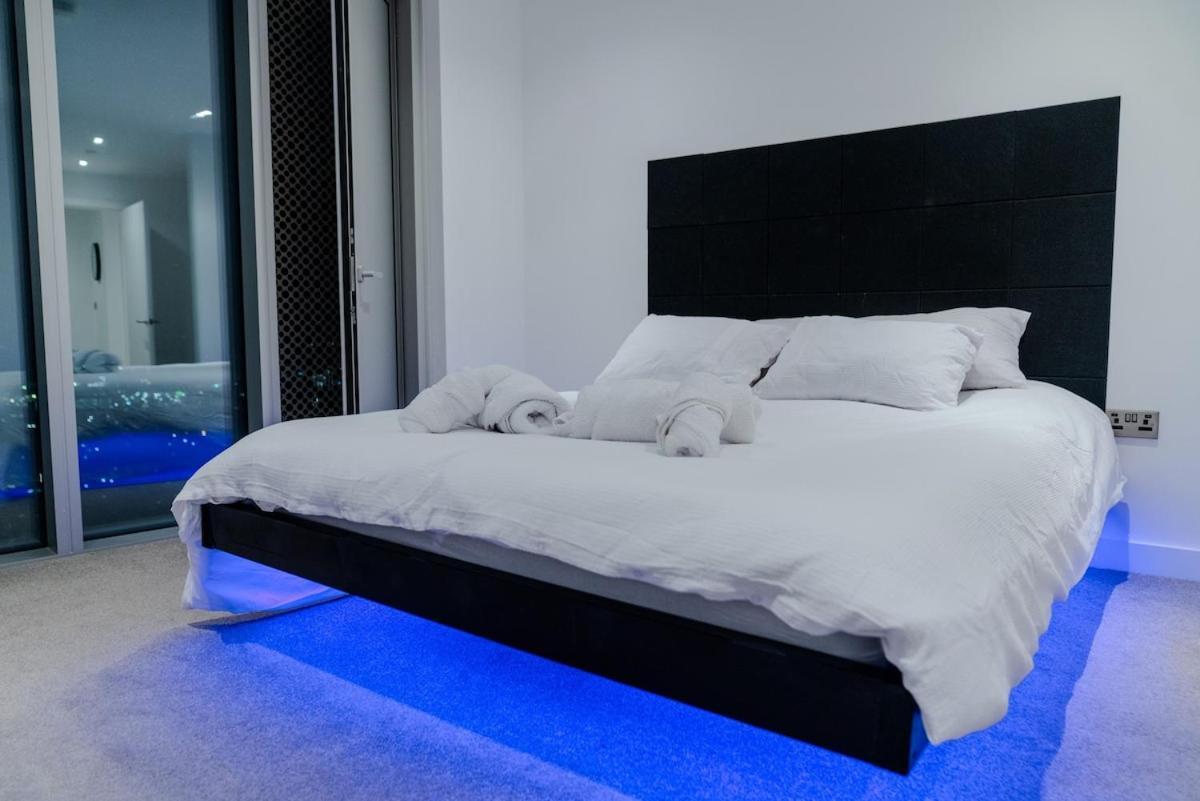 Luxury 2 Bed Penthouse With Stunning Views In Manchester City Centre Dış mekan fotoğraf