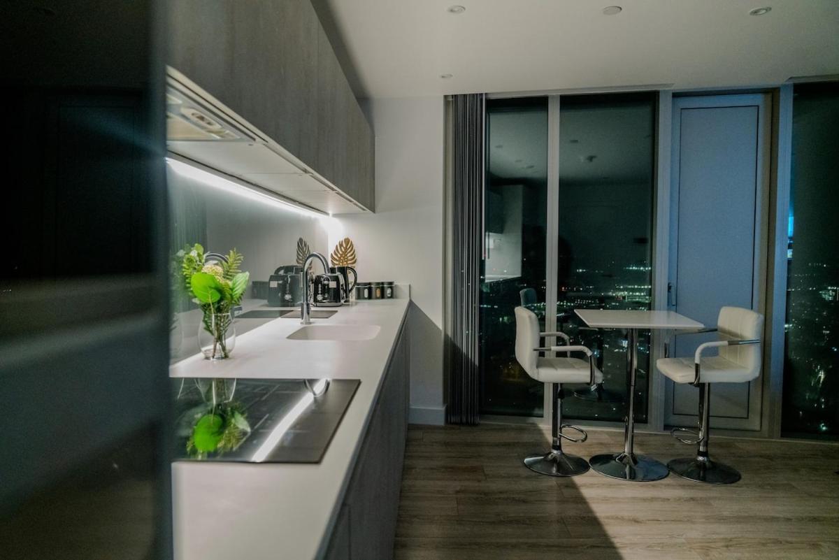 Luxury 2 Bed Penthouse With Stunning Views In Manchester City Centre Dış mekan fotoğraf