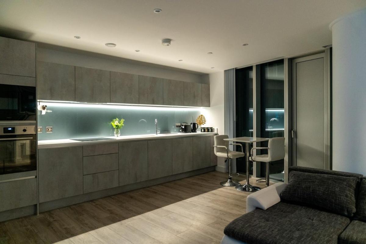 Luxury 2 Bed Penthouse With Stunning Views In Manchester City Centre Dış mekan fotoğraf